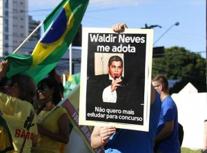 waldir-neves-protesto