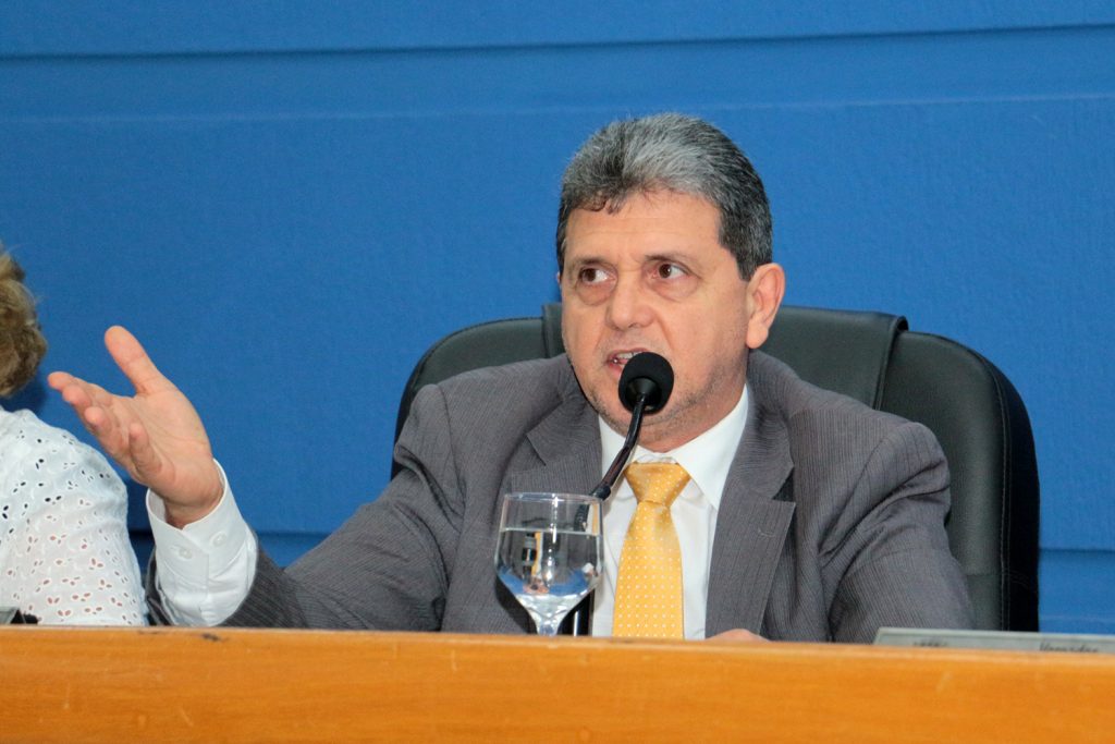 MPE fecha o cerco sobre a Câmara e João Rocha terá de explicar excesso de comissionados. E tem explicação?