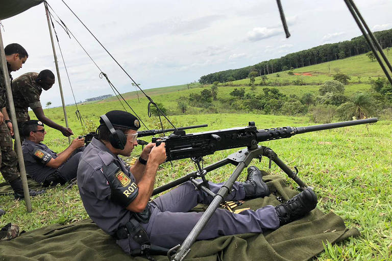 Agora o bicho vai pegar! PMs são treinados para usar armas de guerra em ação contra o PCC