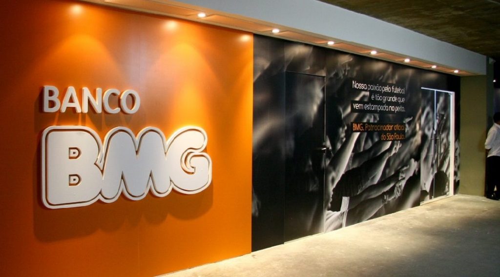 Banco BMG é condenado a indenizar aposentado por desconto indevido de empréstimo