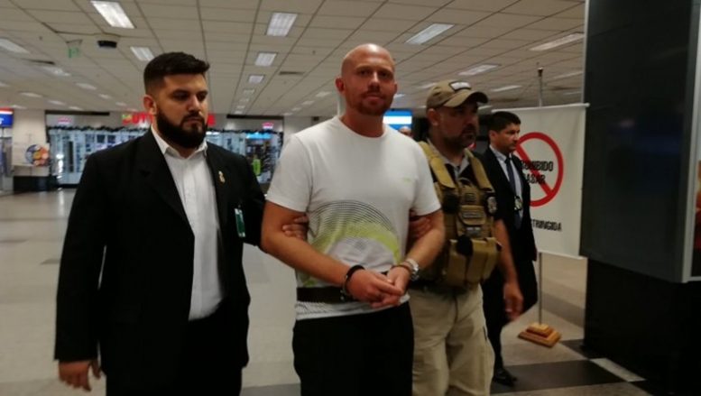 Narcotraficante israelense entregue pela polícia paraguaia foge durante escala no Brasil
