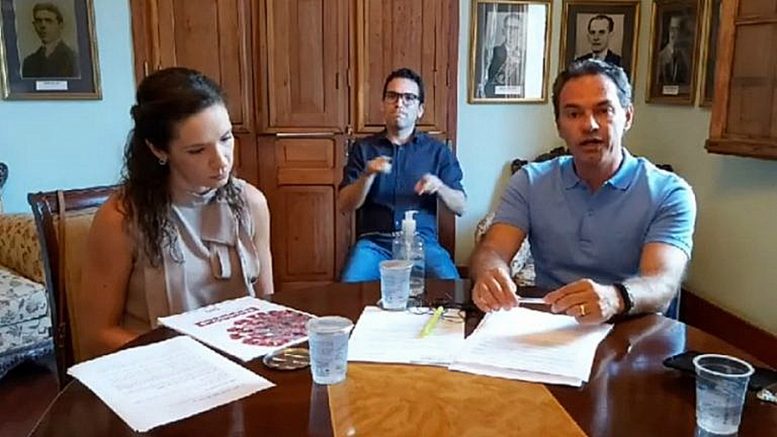 Prefeito autoriza abertura de lotéricas, restaurantes, igrejas e construção. Mas as regras endurecem