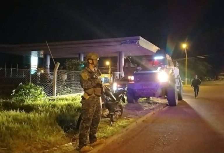 Blindados e soldados chegam à Pedro Juan para tentar conter violência