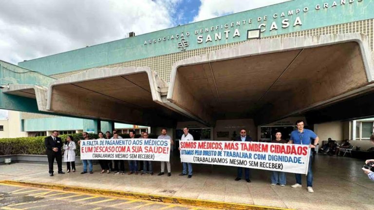 Médicos e Santa Casa não entram em acordo sobre pagamento de salários