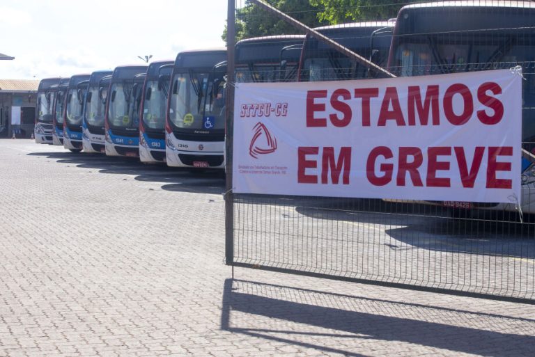 Greve continua e aplicativos cobram ate 140% mais