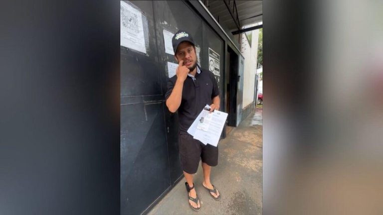 Condenado, ex-vereador coloca tornozeleira depois de condenação por xingar ex-governador