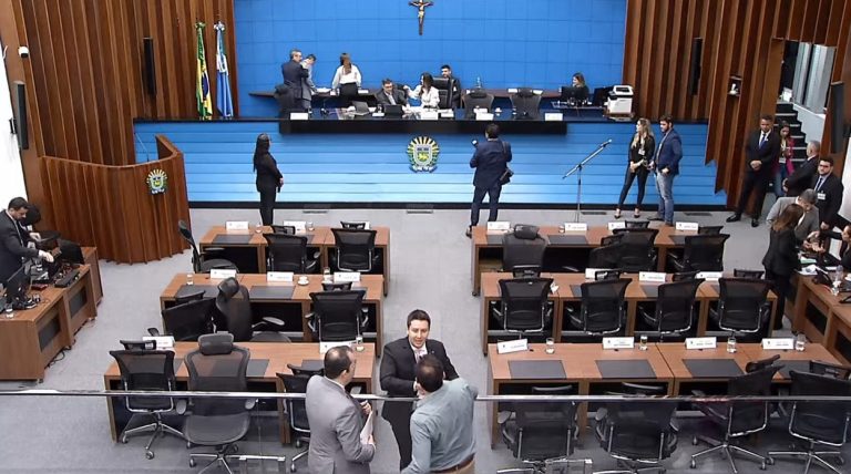 Janela partidária redefine forças na Alems e amplia espaço de PL e Republicanos