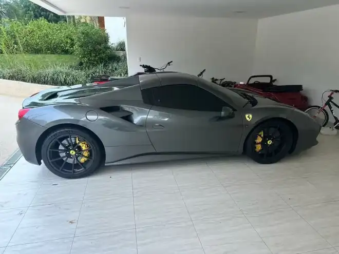 Ferrari de R$ 3 milhões e quase 500 veículos apreendidos vão a leilão por decisão da Justiça